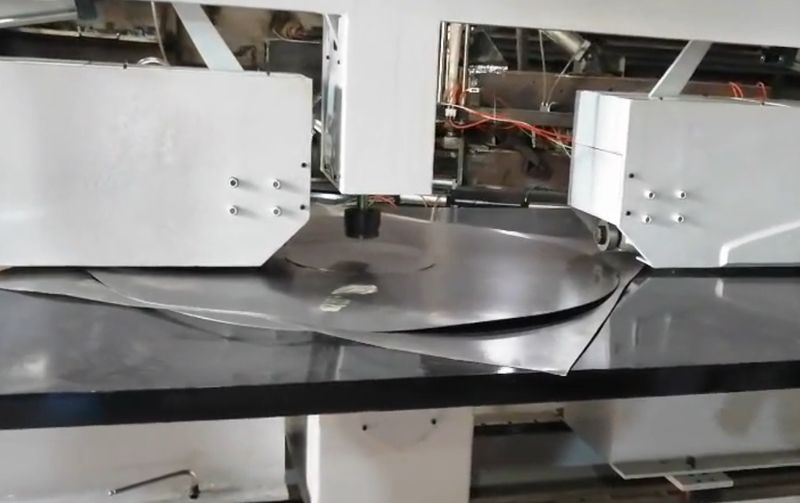 越南定制合作案例，**雙頭剪圓機(jī)